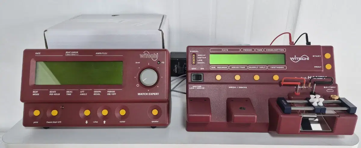 We are selling a Witschi Quartz Auto Tester Set.
