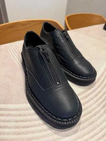 YohjiYamamoto Y3 블랙 가죽 지퍼 신발