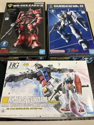 클리어 컬러 건담 샤아 자쿠 마크 II 에우고 건담 프라모델 3개 세트