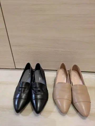 블랙과 베이지색 소가죽 신발 23.5cm