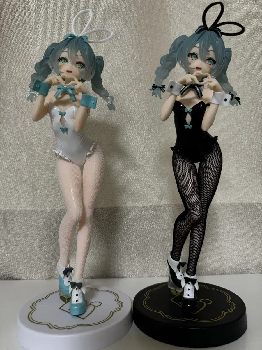 루루도 블랙 앤 화이트 바니걸 피규어 미소녀