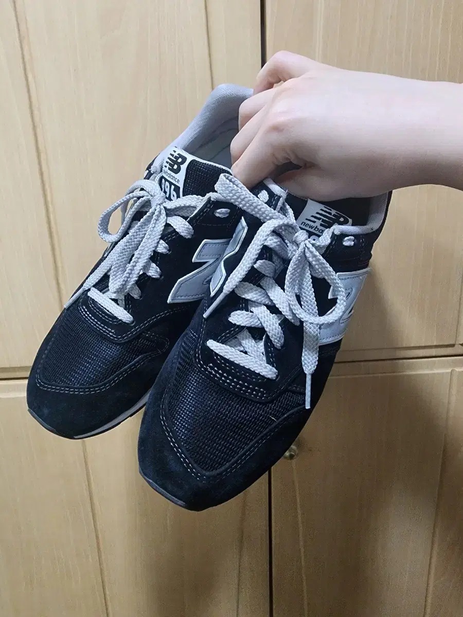 뉴발란스 996 블랙 275
