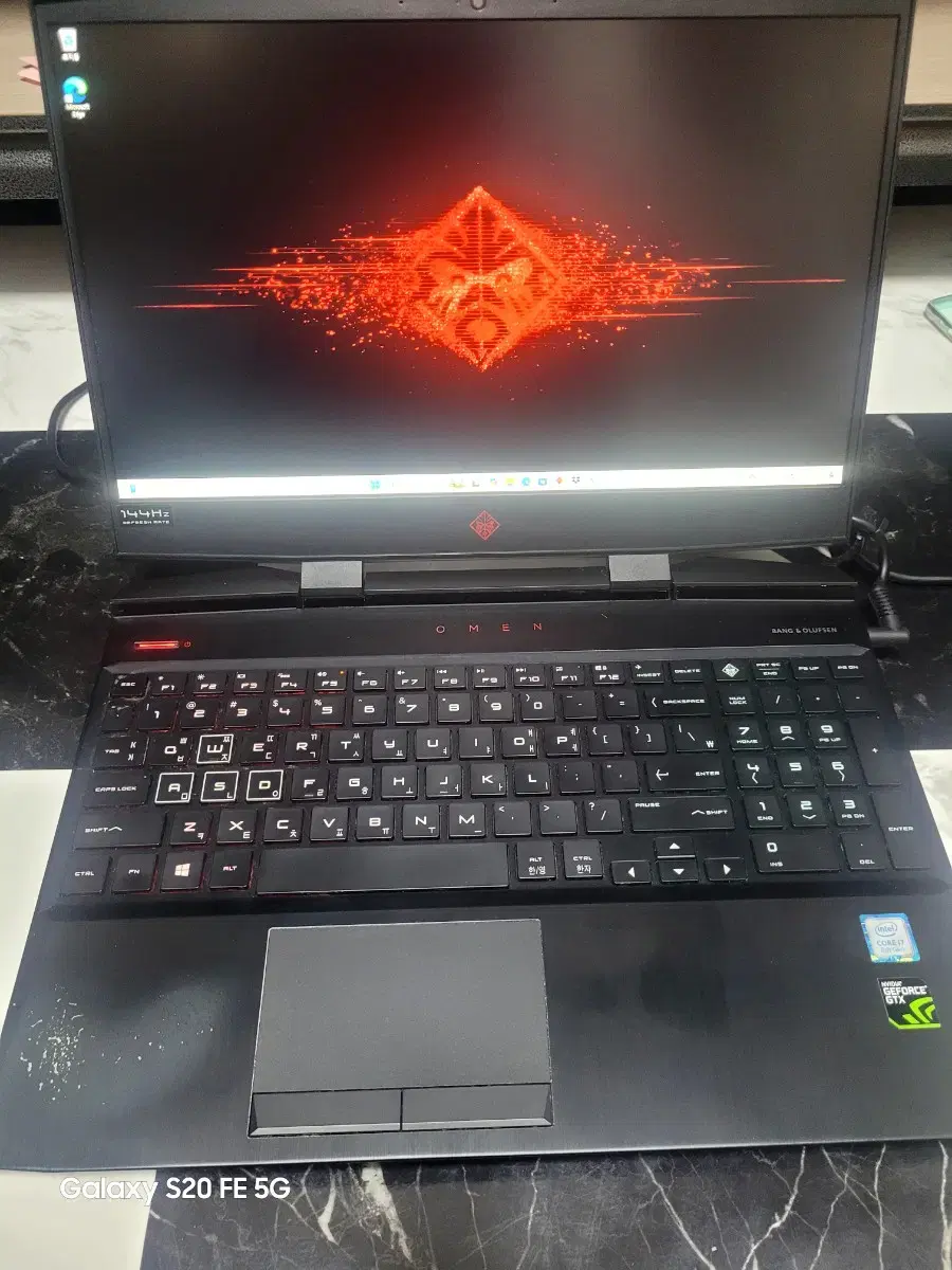 GTX 1070 HP 오멘 게이밍 노트북 팝니다.전투형