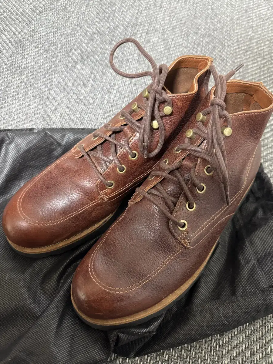 Clark's Leather Boots US8 (255-260)
