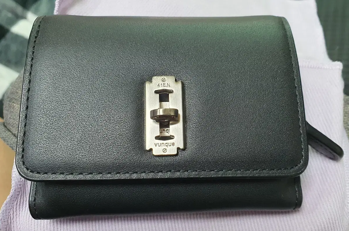 Bunker O'Kham Dirt-Lite Wallet) Black