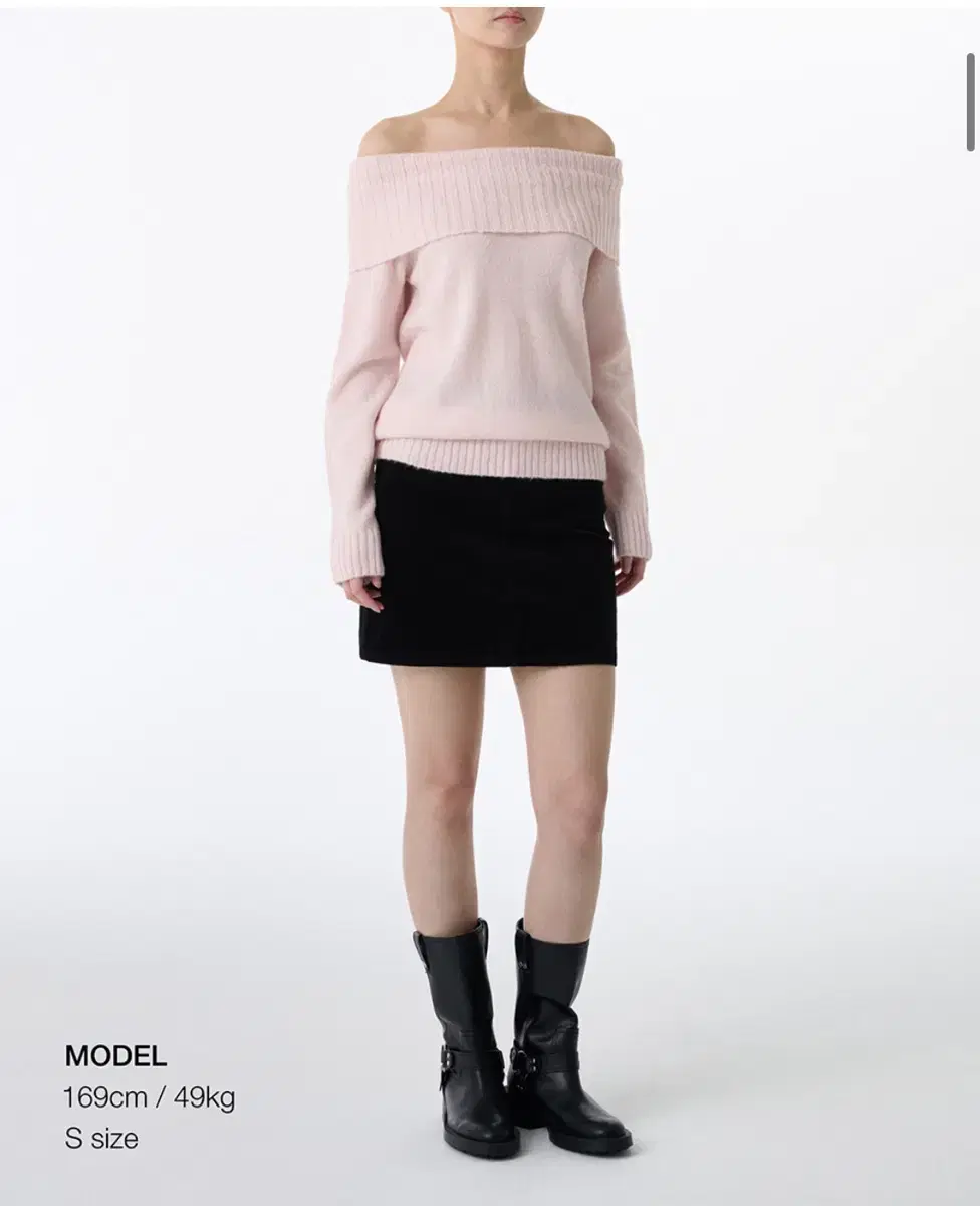 Musinsa Standard Off-the-shoulder (M)