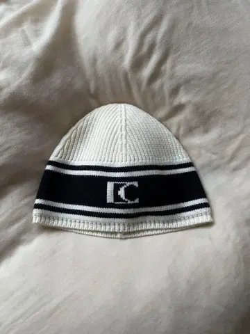 LOW CLASSIC 로우 클래식 비니 니트 모자 화이트