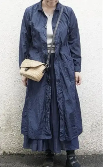 Blue Blue Japan 나일론 초목 염색 코트