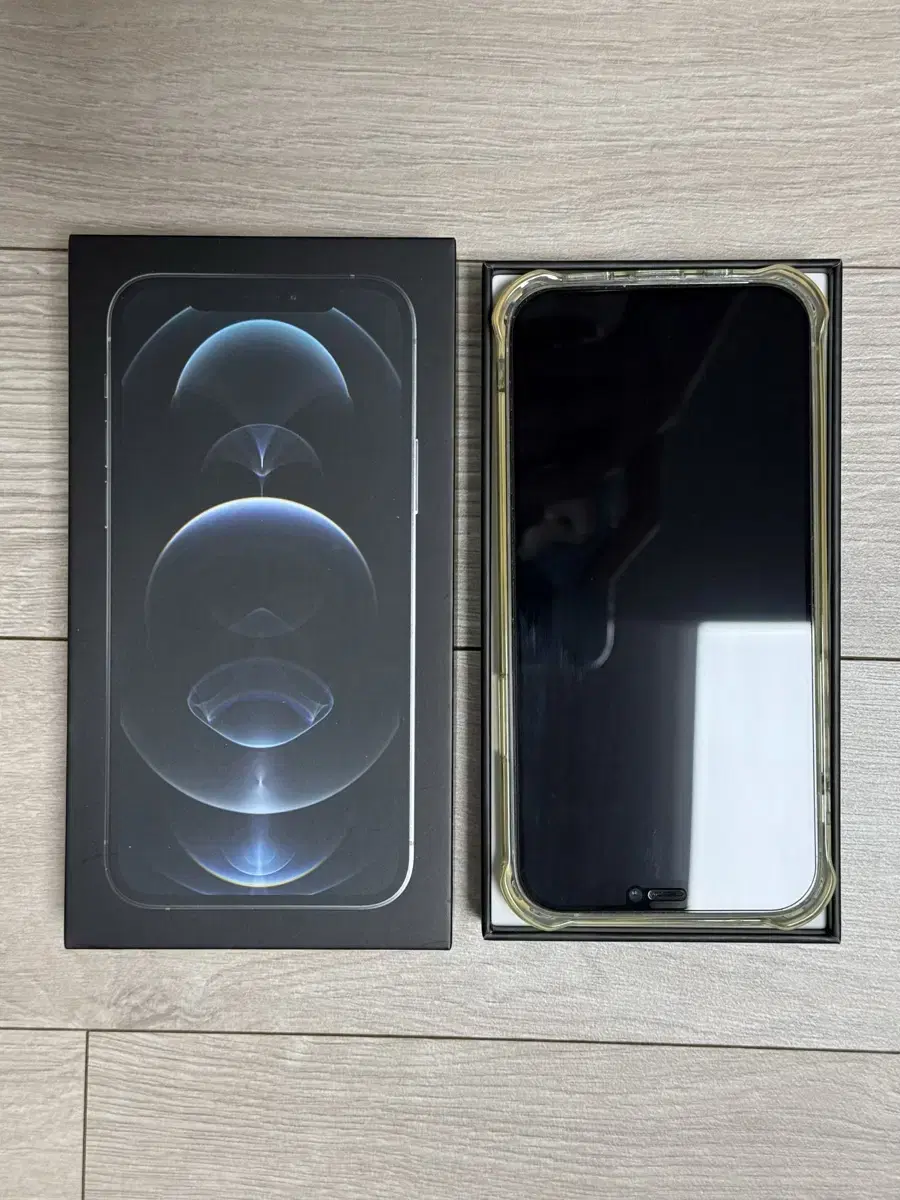 아이폰12프로 256GB 카메라 소리X 케스티파이 케이스  박스