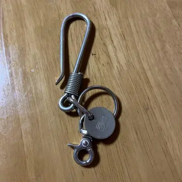 레드 문 후크 포함 실버 키링