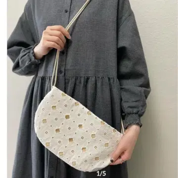 미사용 새상품 미나 페르호넨 쿠페백 숄더백 아네모네