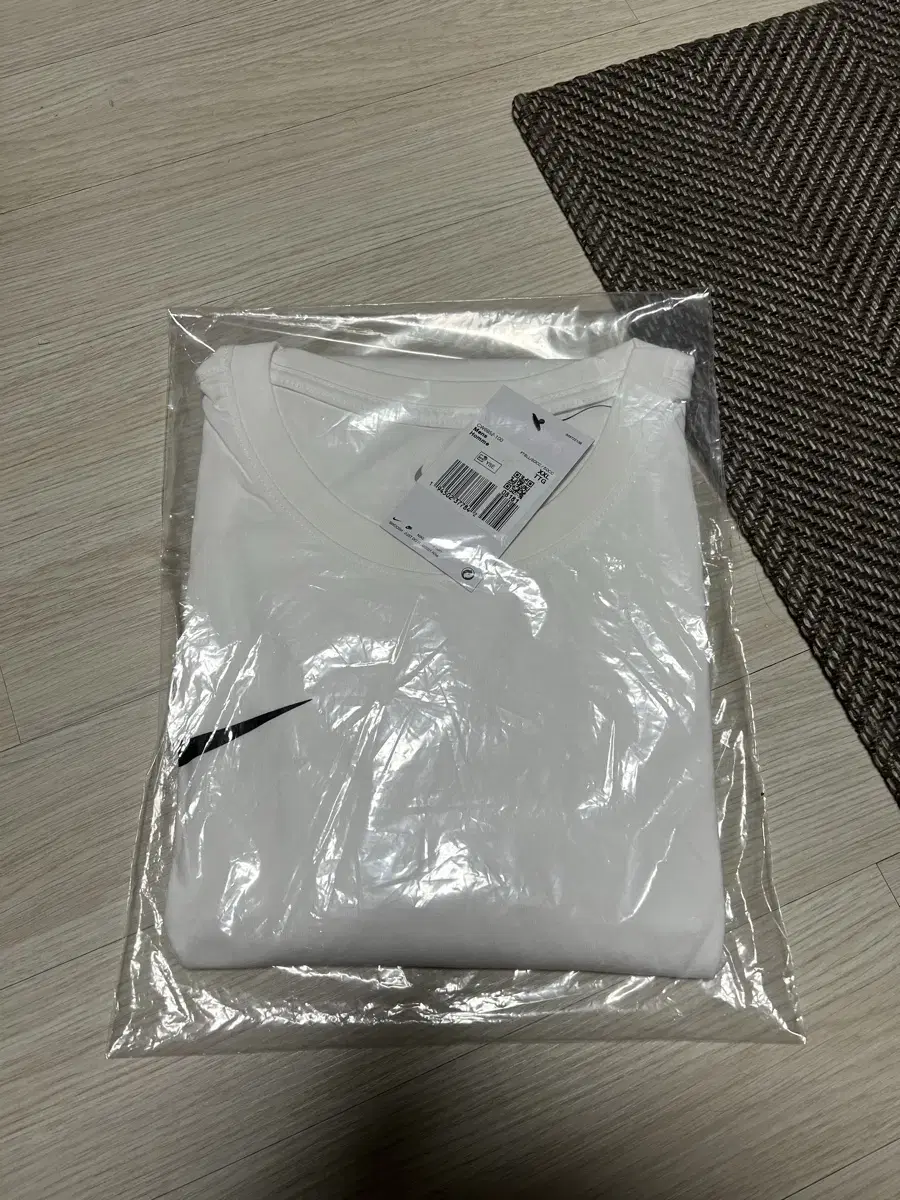 새상품, 미사용)남성 나이키 드라이핏 화이트 반팔 티셔츠 XXL