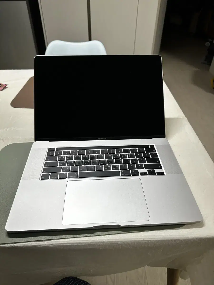 2020 맥북프로 CTO i9 2.3, 32GB, 1TB