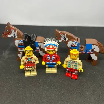 레고 인디언 미니 피규어 3개, 말 2개