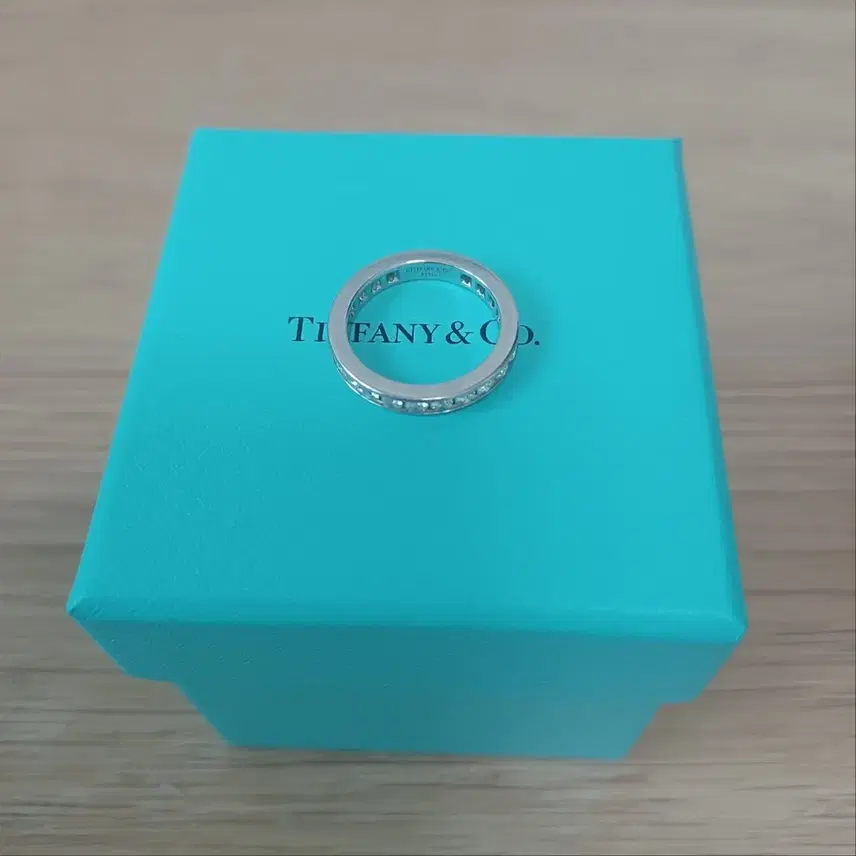 티파니앤코 3mm)티파니 채널세팅 풀다이아 플내티늄 가드링 반지 사진 4