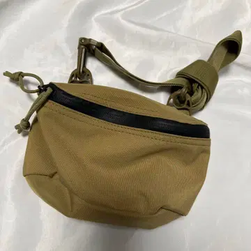 새상품 ymclky 바디백 힙색 밀리터리 코요테