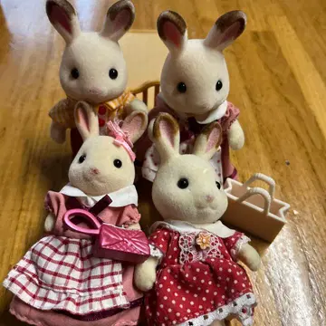 실바니안 패밀리 토끼 인형 의류 4개 + 백 2개 세트