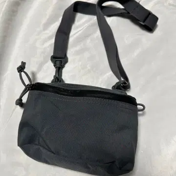 새상품 ymclky 바디백 힙색 밀리터리 그레이