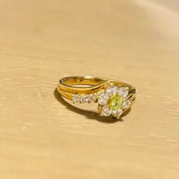 골드 플라워 모티브 반지 10k