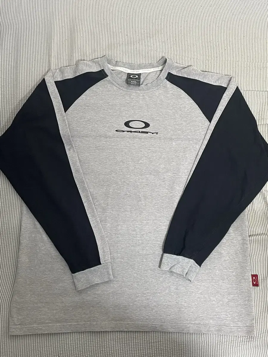 오클리 입체로고 빈티지 슬리브 2xl
