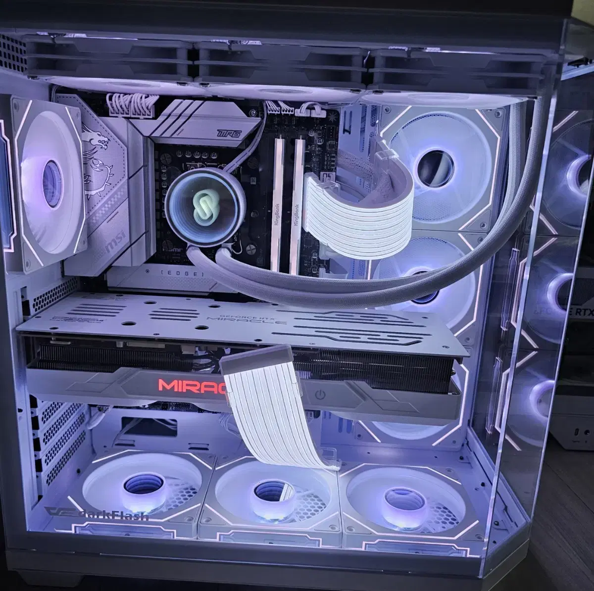 9800X3D RTX5080 새본체 두대팝니다