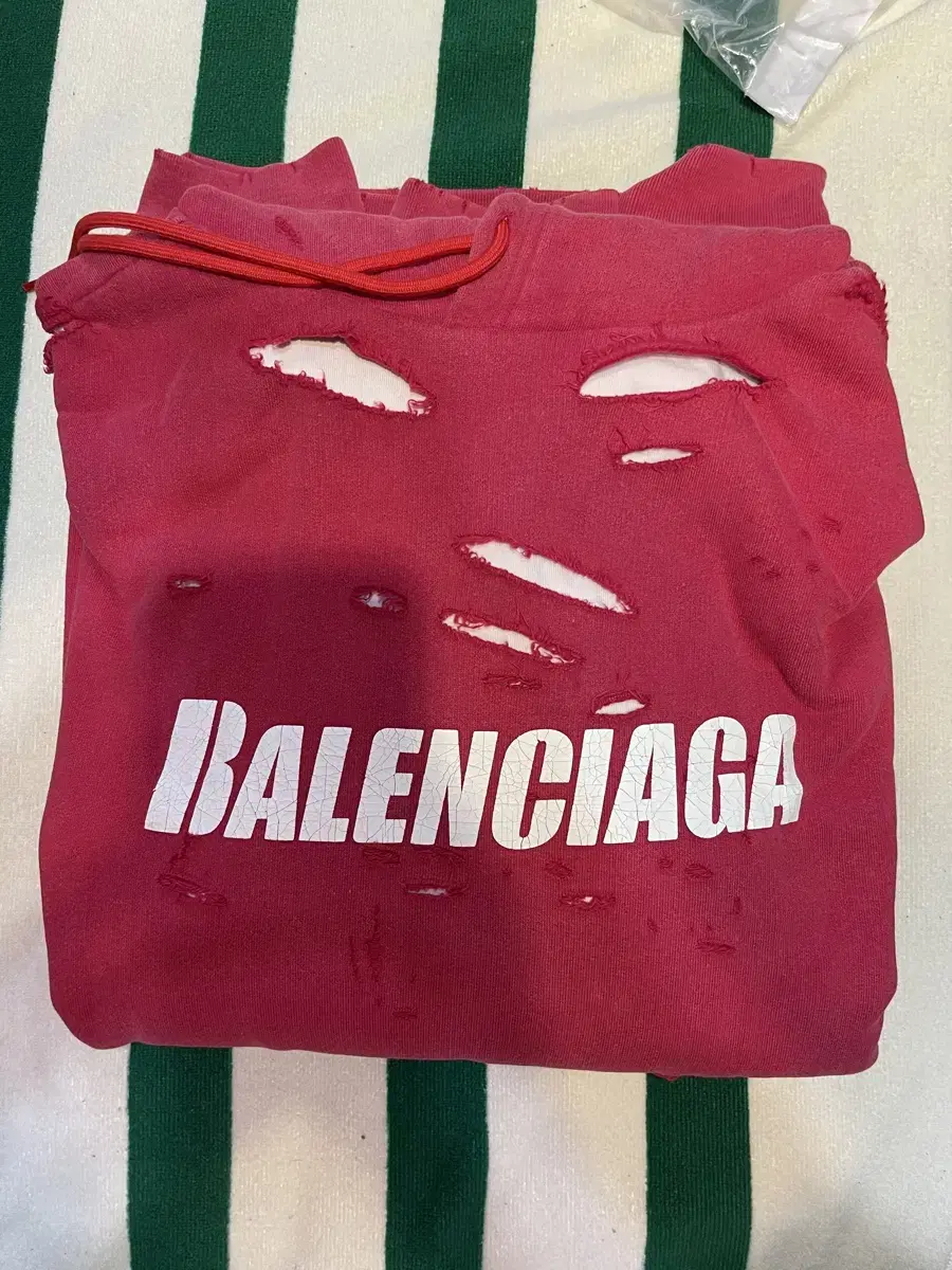 Balenciaga Distroided Craquelure Hoodie S-overfit