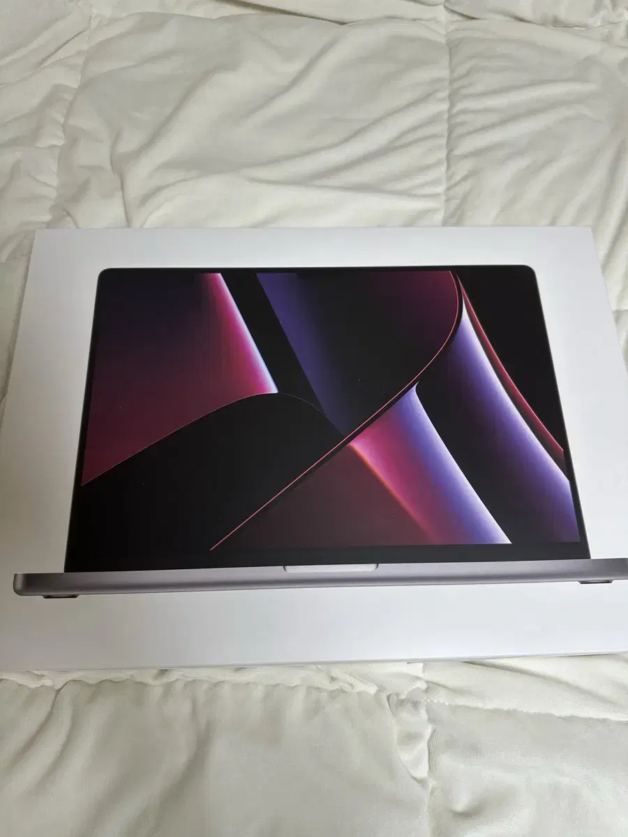 맥북 프로 16인치 M2 고급형 32GB/512GB SSD