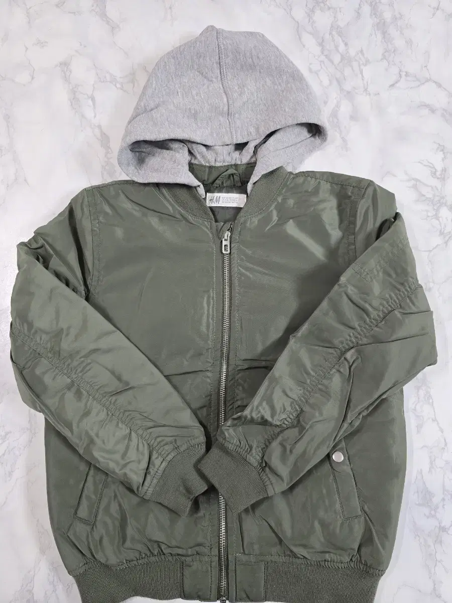 H&M 키즈 남아 후드점퍼 6-8세
