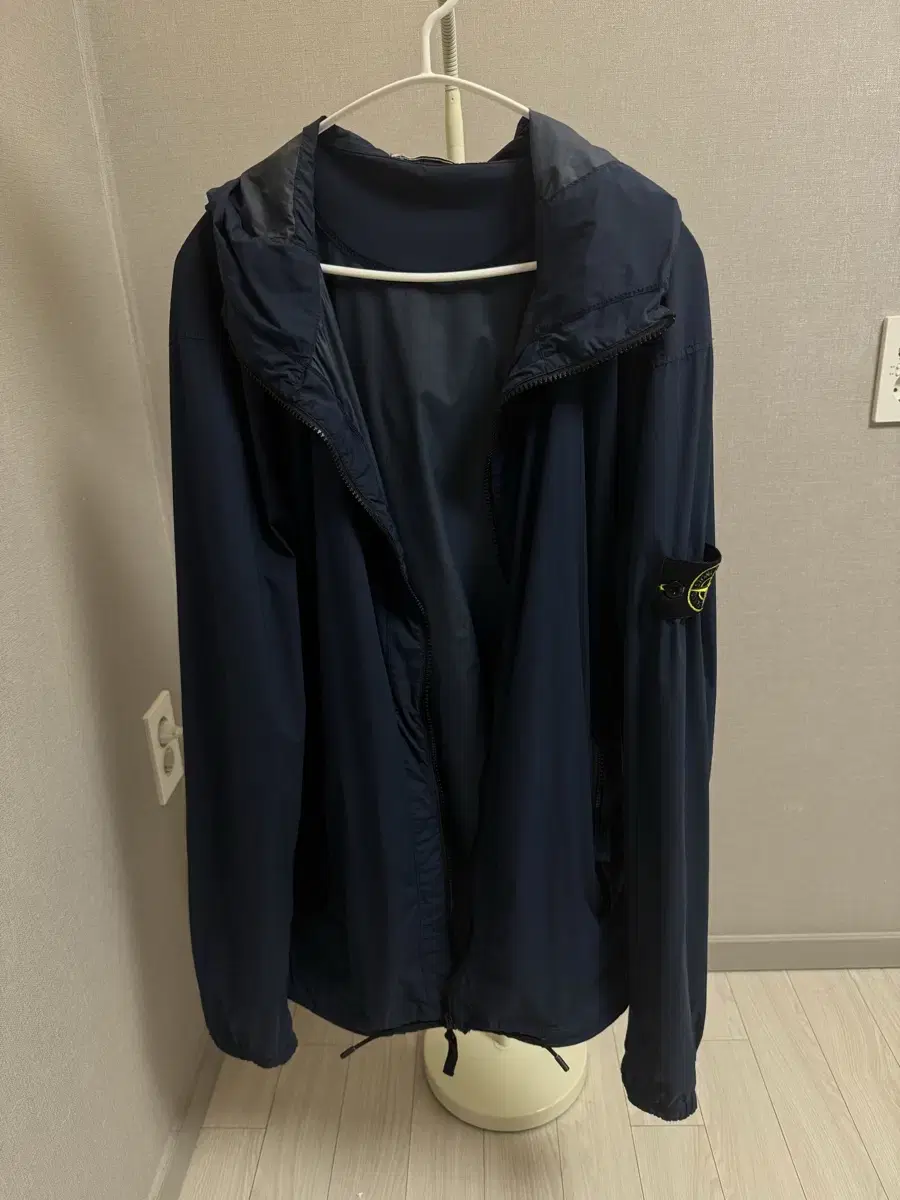 스톤아일랜드 나일론 후드 바람막이 XL