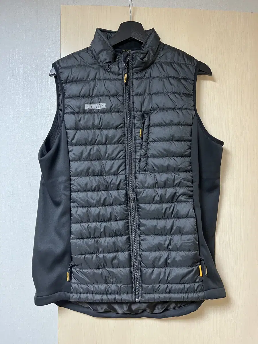 DeWalt Lightweight Vest