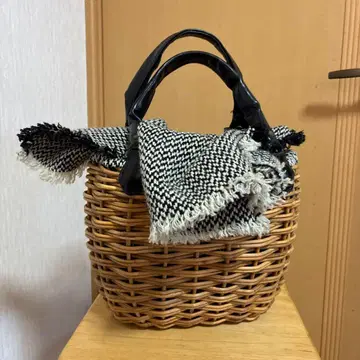 에바고스 ebagos 블랙 핸들 바스켓백