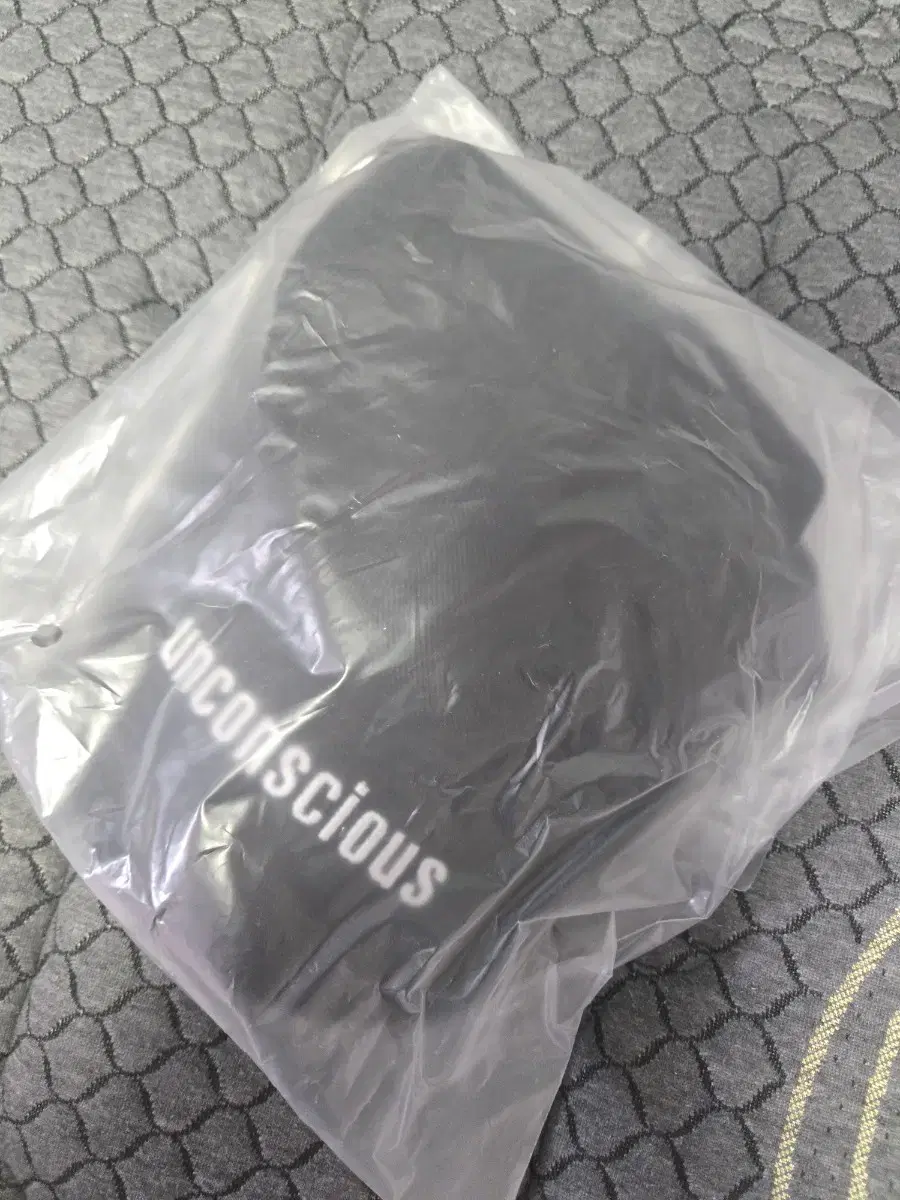 unwound hat
