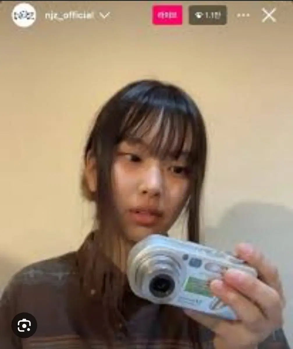 뉴진스 혜인디카 소니사이버샷p-8