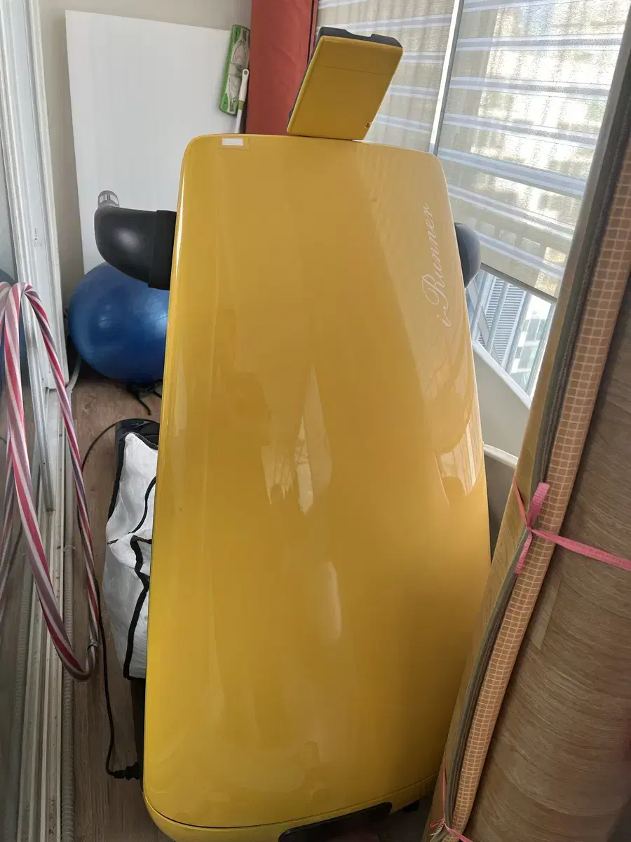 Kim Byung-man, Iron Man, Foldable Treadmill, Yellow (145->59)
