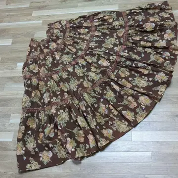 카네코 이사오 꽃무늬 볼륨 롱 스커트