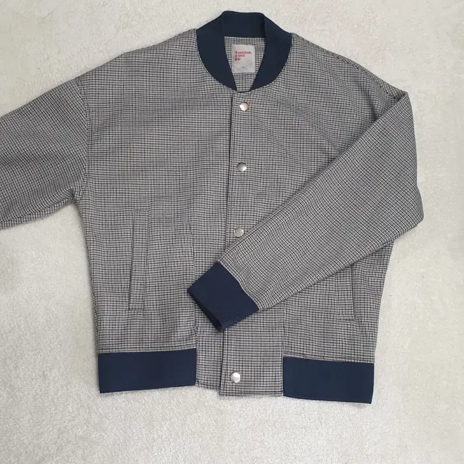 에잇세컨즈 체크 자켓 95