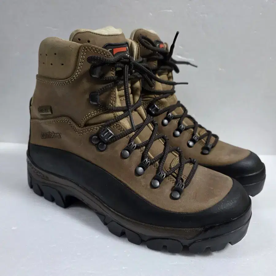 잠발란.몬타나.GTX.여성등산화.유39.245mm