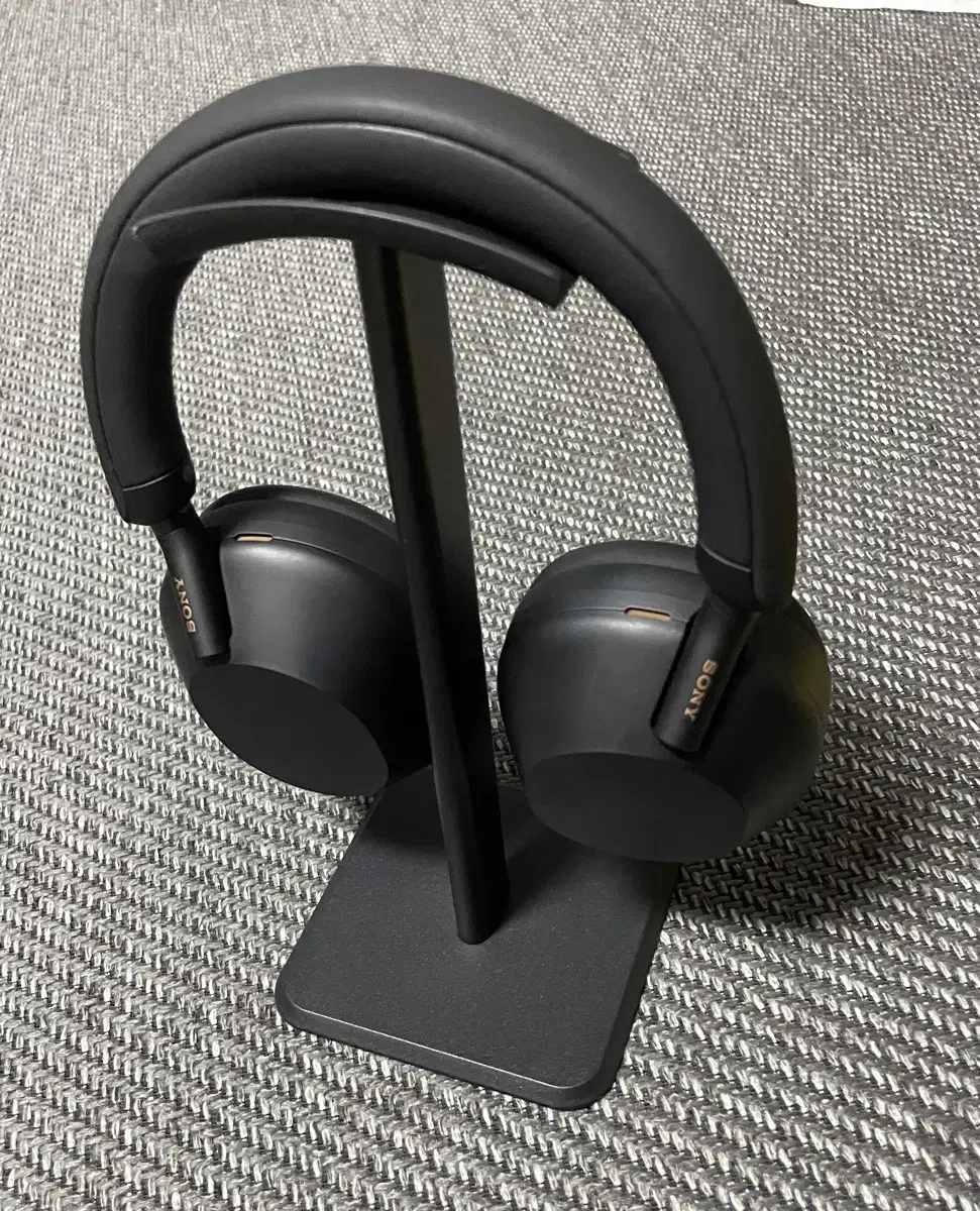 소니 WH-1000XM5 헤드폰 + 거치대