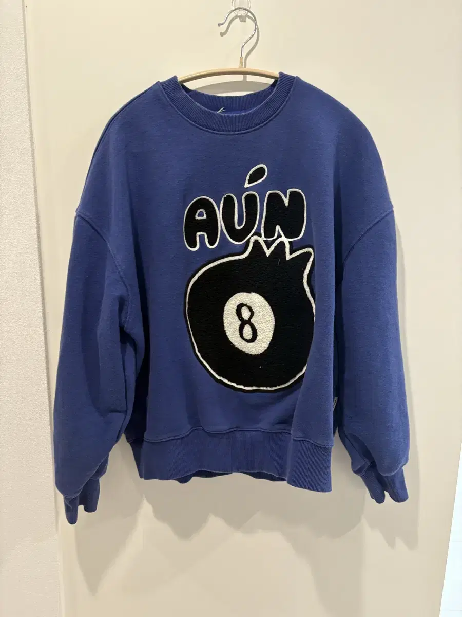 팀코믹스 BOUCLE 8 BALL 크루넥 맨투맨 ws