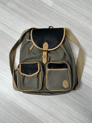 90년대 "c.p.company" 멀티 포켓 백팩