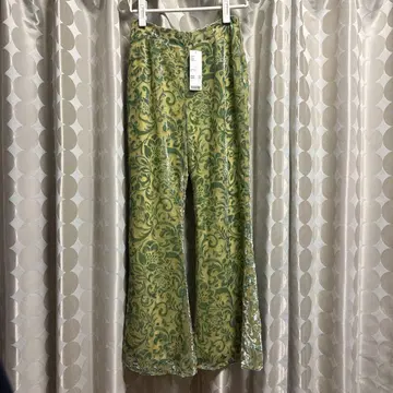 Urban Outfitters 디자인 플레어 팬츠