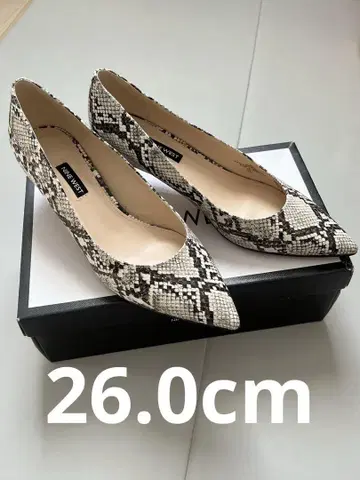 Nine West 로우힐 펌프스