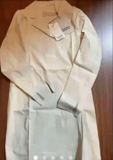 HERNO  미사용 새상품 택 포함 스프링 코트