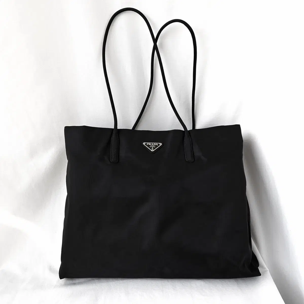 [정품 PRADA] 프라다 직사각 나일론 쇼퍼백 숄더백