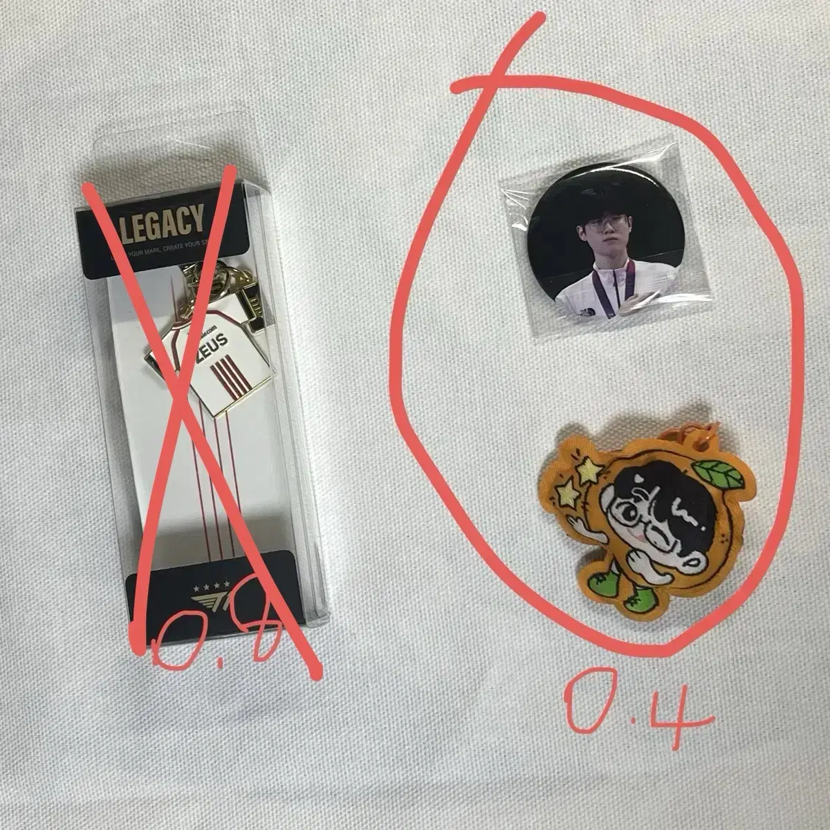 티원 한화생명 제우스 최우제 유니폼 키링 캔뱃지 양도합니다
