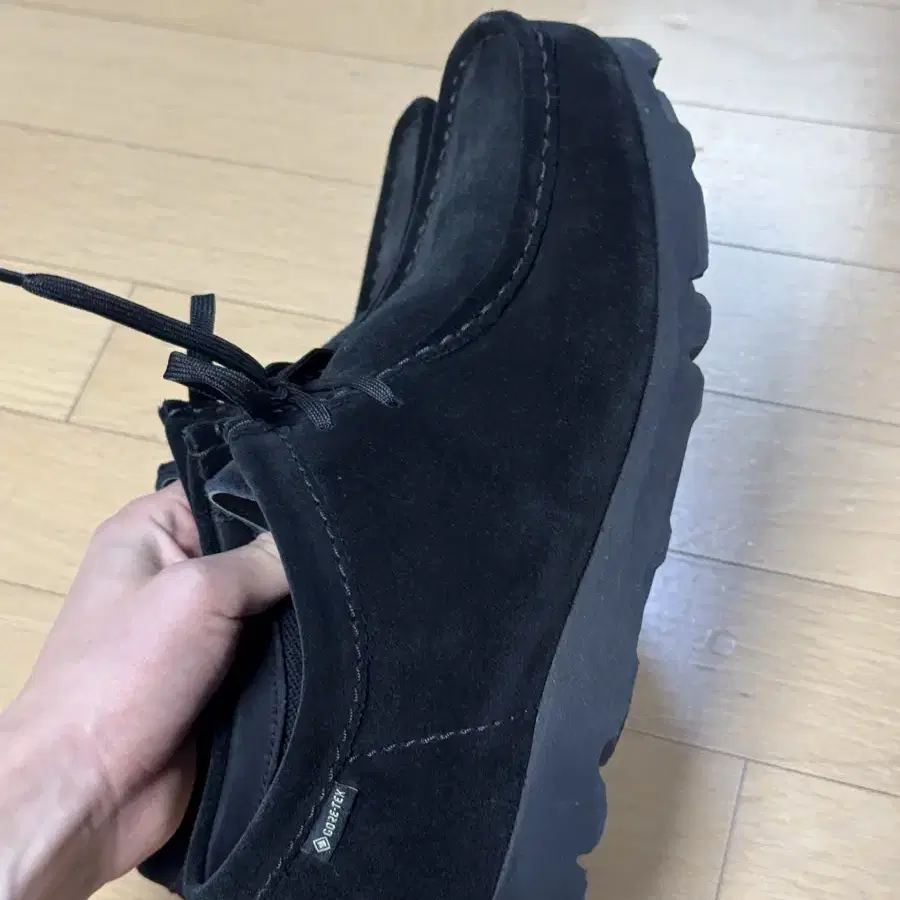 클락스 왈라비 고어텍스 265