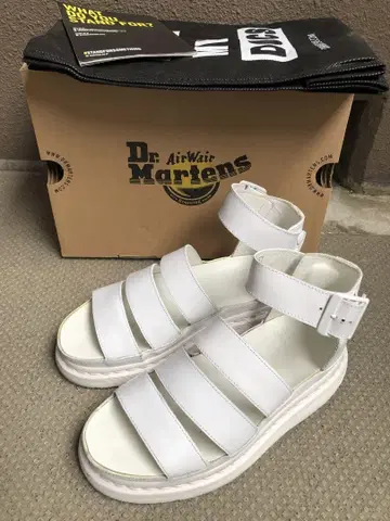 CLARISSA 화이트 UK4 US6 EU37 닥터마틴