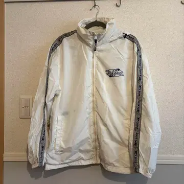 그거랑 색깔 다른 Y2K PIKO 나일론 자켓 바스락바스락