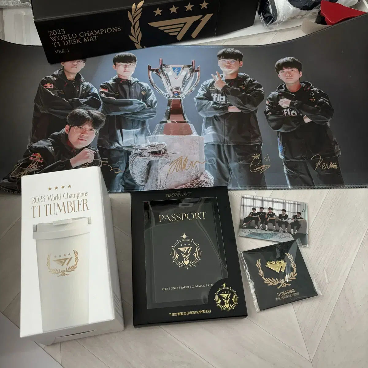 T1 티원 여권 케이스 등 23월즈 굿즈 일괄 도란 오너 페이커 케리아