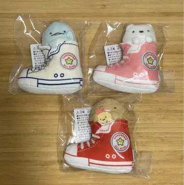 매달아 놓은 봉제 인형 스미코구라시 컨버스 토카게 돈가스 시로쿠마